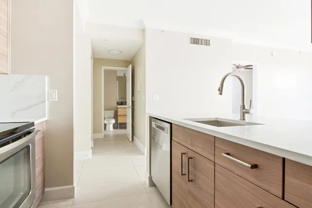 Courtyards in Cityplace Unit 533 photo 4
