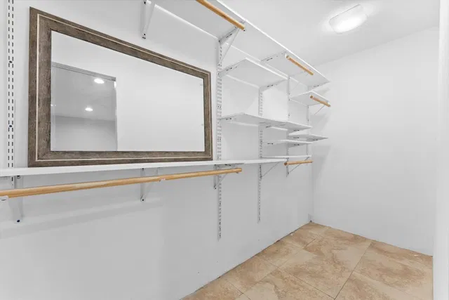 Residence photo 32
