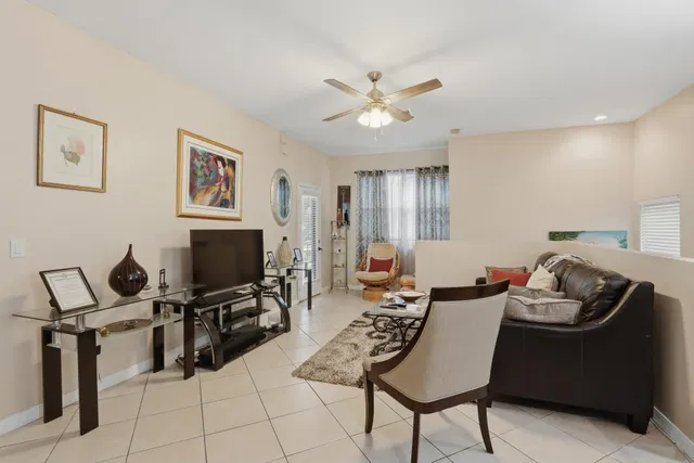 Residence photo 7
