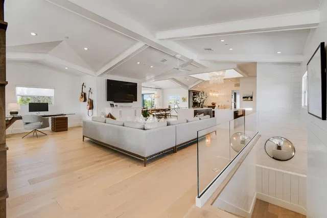 Residence photo 19