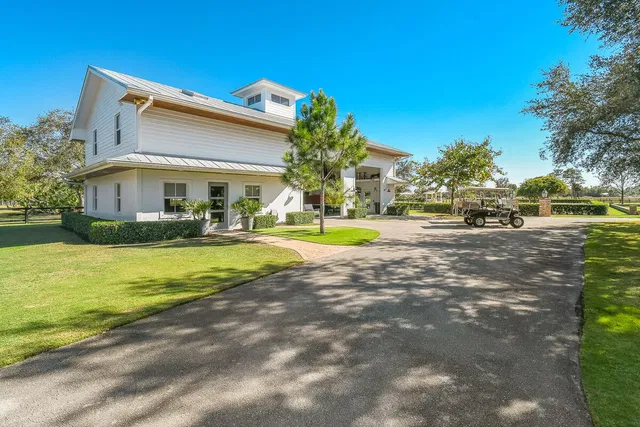 Residence photo 65