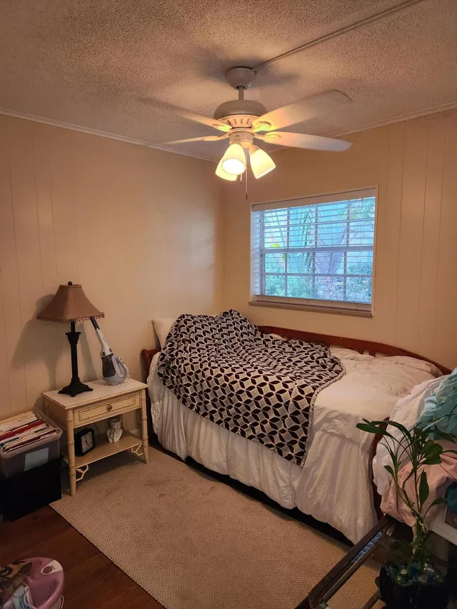 Unit 10 photo 3