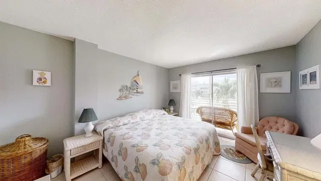 Unit 209 photo 12