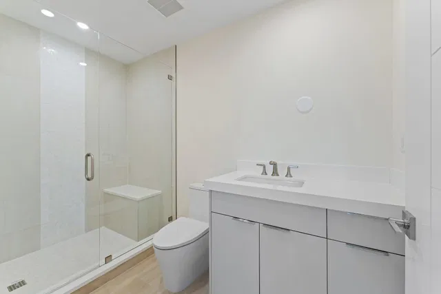 Unit 3030 photo 26