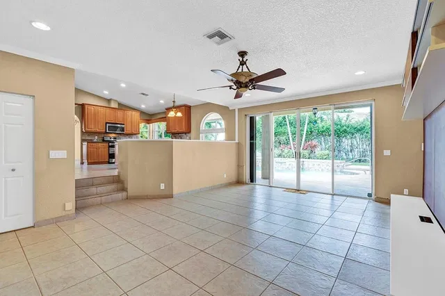 Boca Isles Residence photo 14