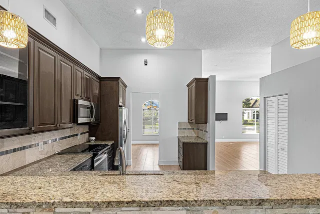 Boca Isles Residence photo 16