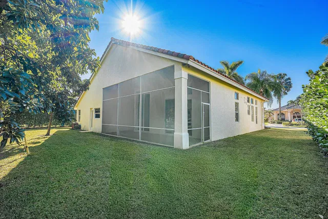 Boca Isles Residence photo 27