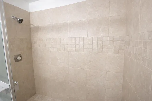 Unit 1294 photo 21