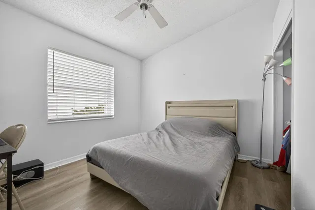 Residence photo 29