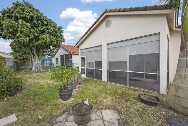 Residence photo 34