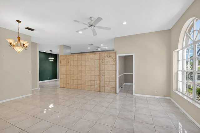 Residence photo 4
