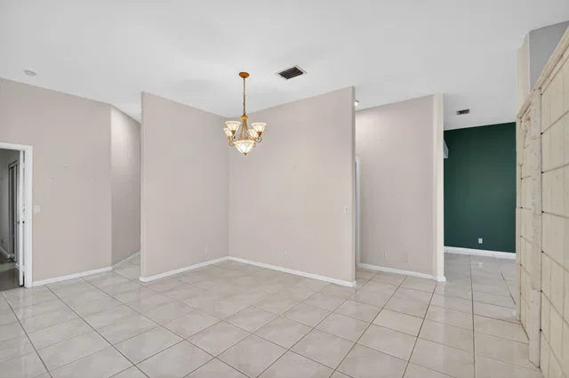 Residence photo 5