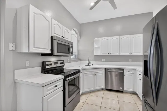 Residence photo 9