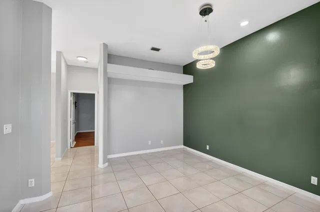 Residence photo 15