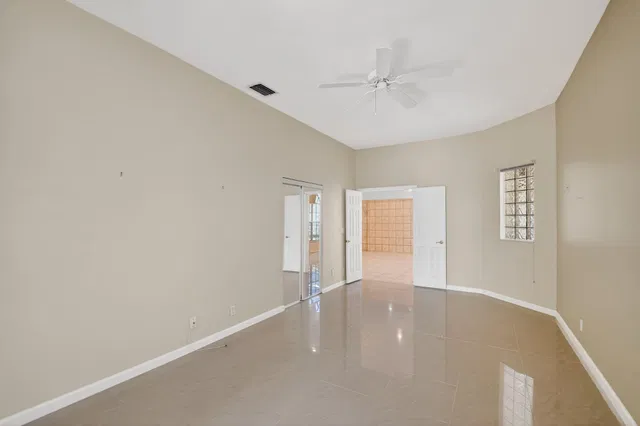 Residence photo 18
