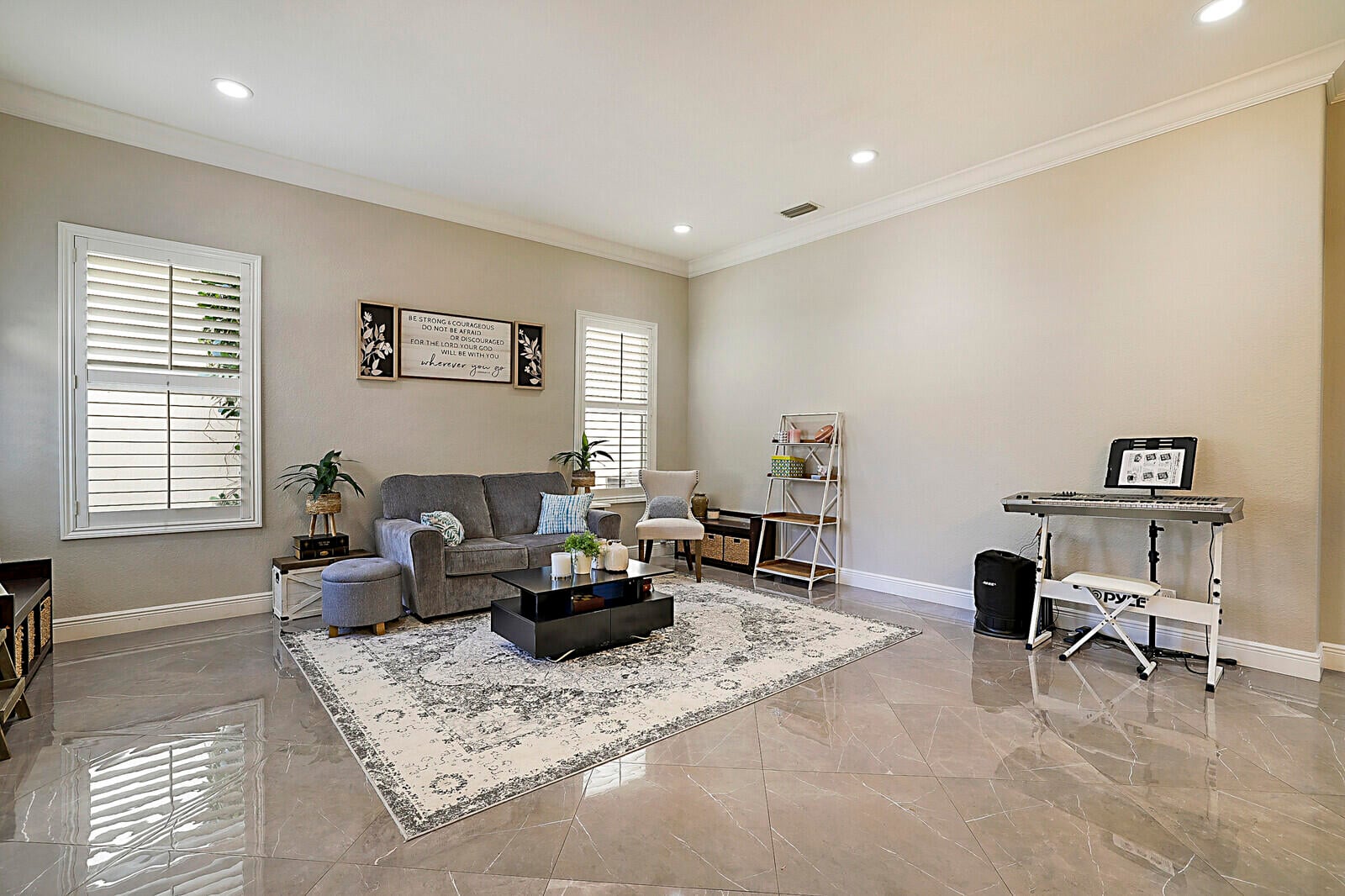 Residence photo 2