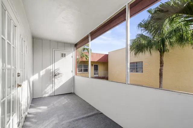  Residence photo 20