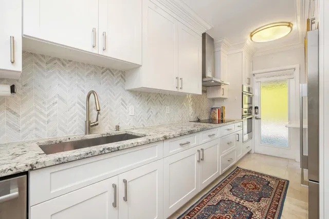 225 Everglade Avenue #0060