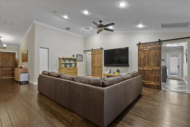 Residence photo 20