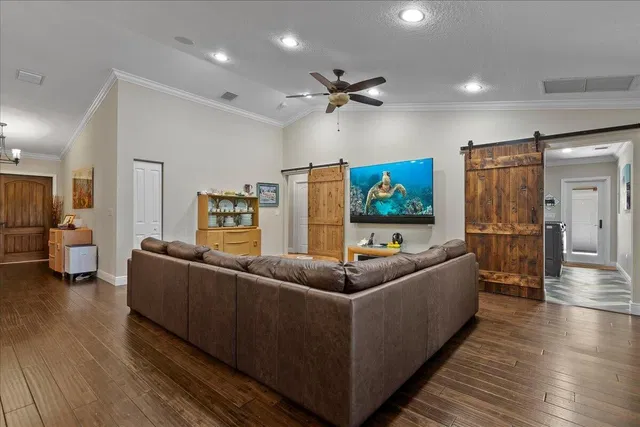 Residence photo 21