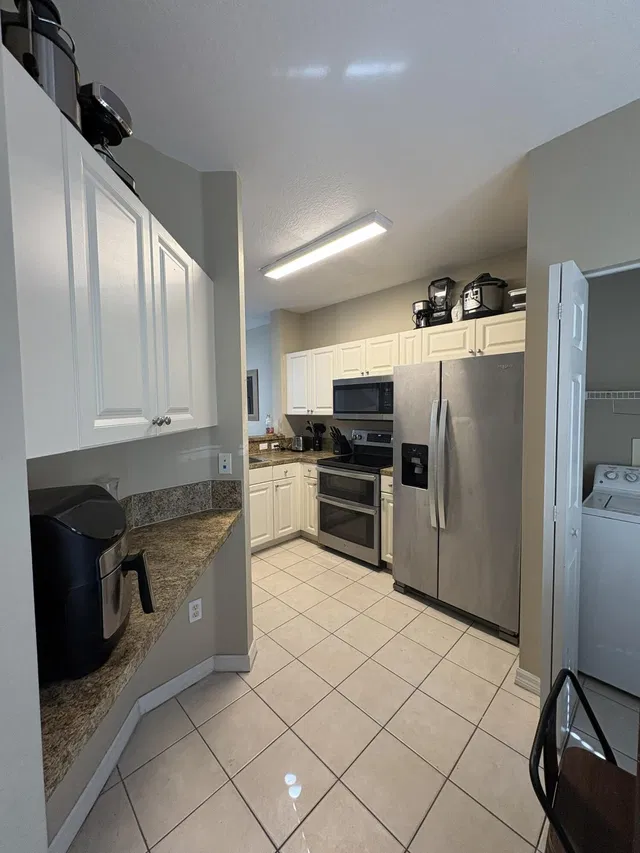  Residence photo 4