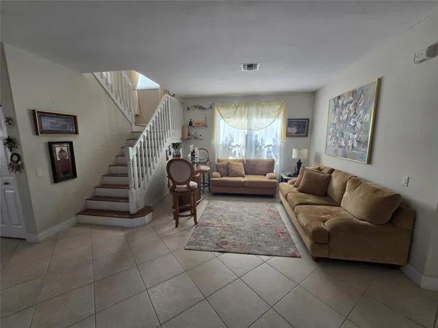 Residence photo 9