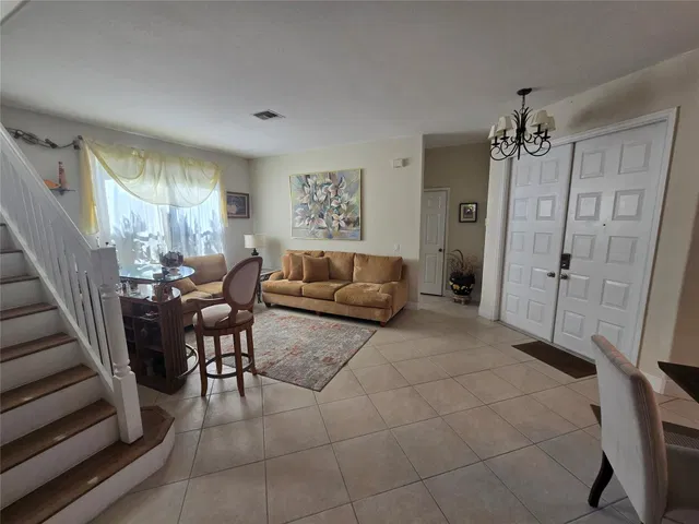 Residence photo 10