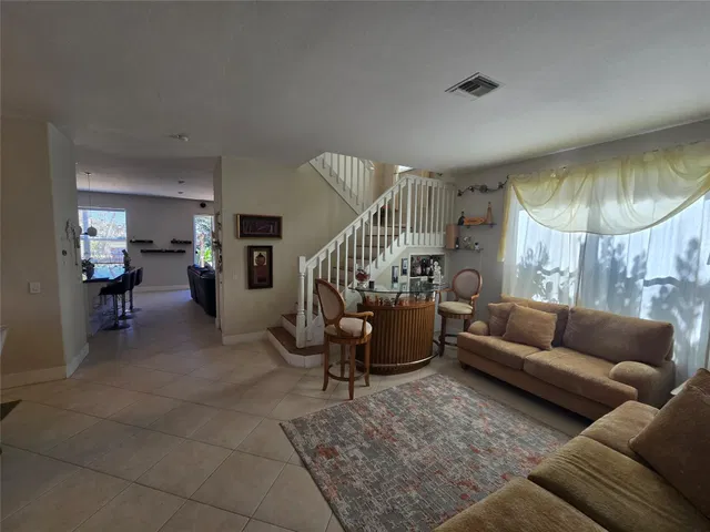 Residence photo 12