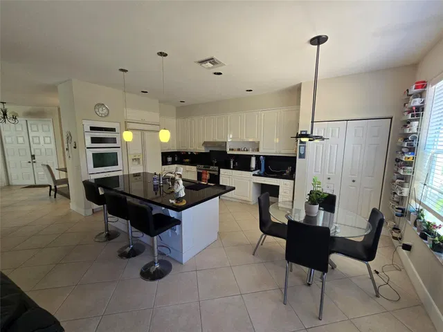Residence photo 13