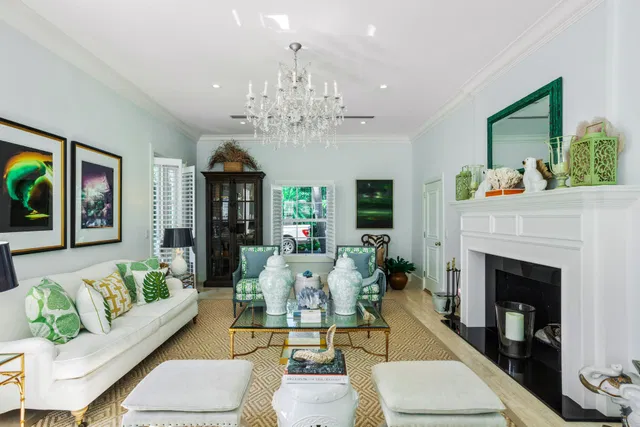 Residence photo 2