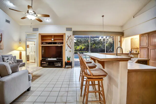 Residence photo 11