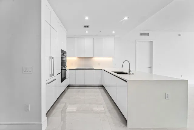 Nautilus 220 Unit 2005 photo 15