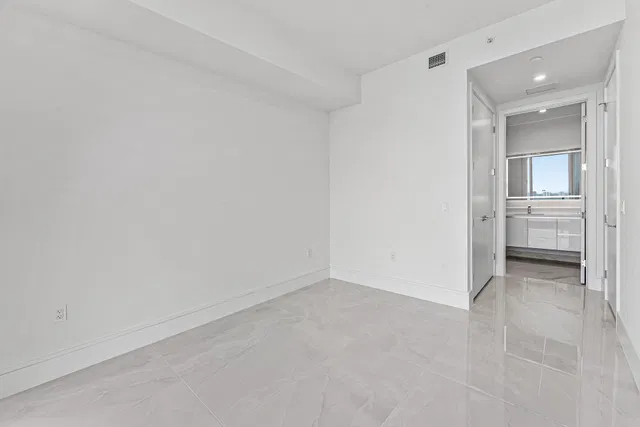 Nautilus 220 Unit 2005 photo 28