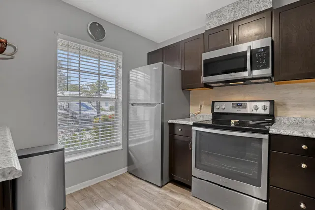  Residence photo 13