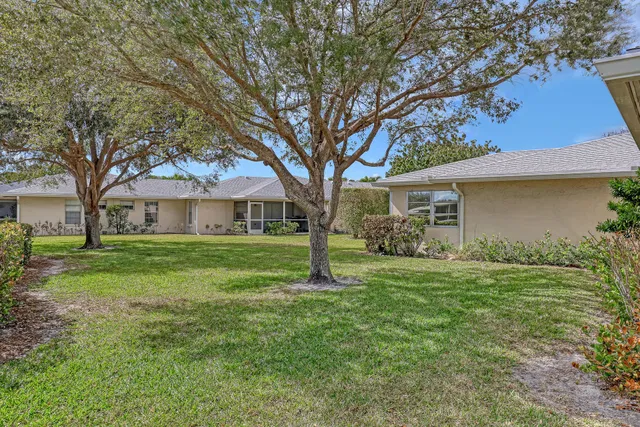  Residence photo 30