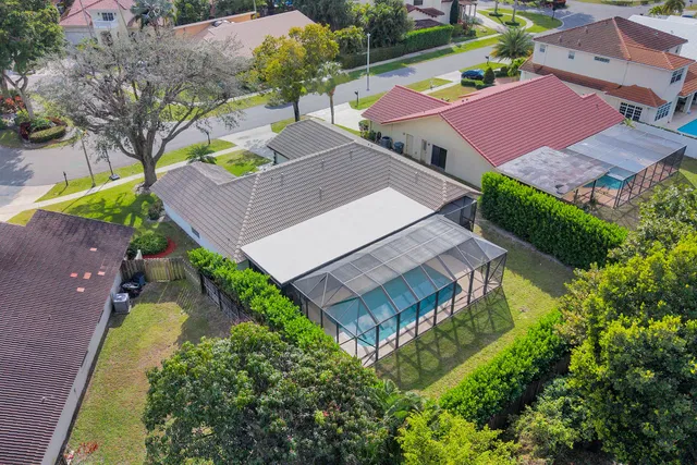 Residence photo 3