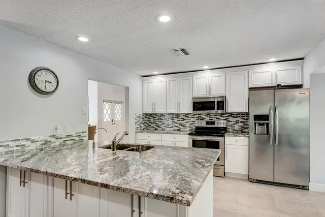 Residence photo 19