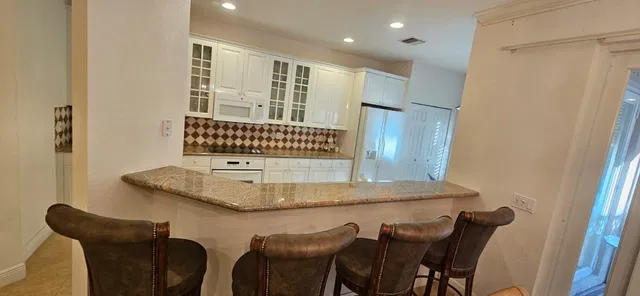  Residence photo 4
