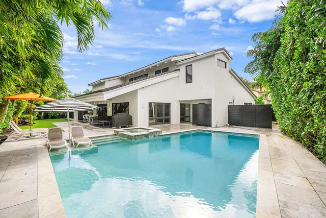 Royal Palm Yacht and Country Club Residence photo 30