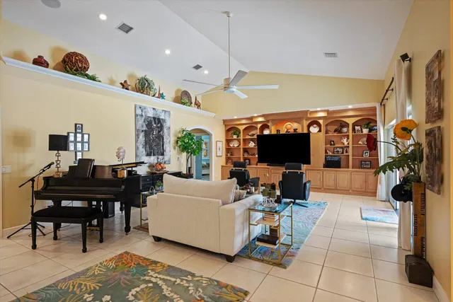Paddock Park Residence photo 44