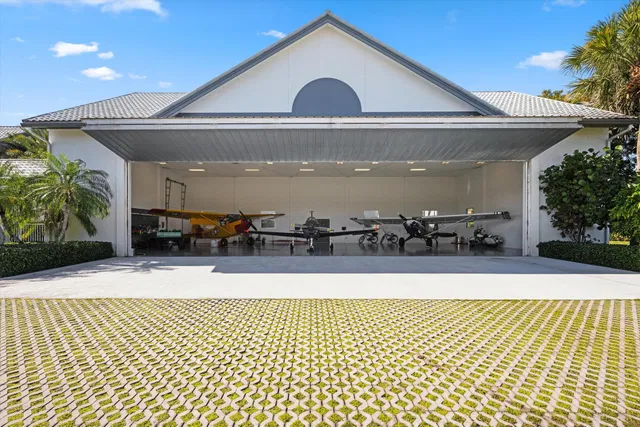 Wellington Aero Club Residence photo 65