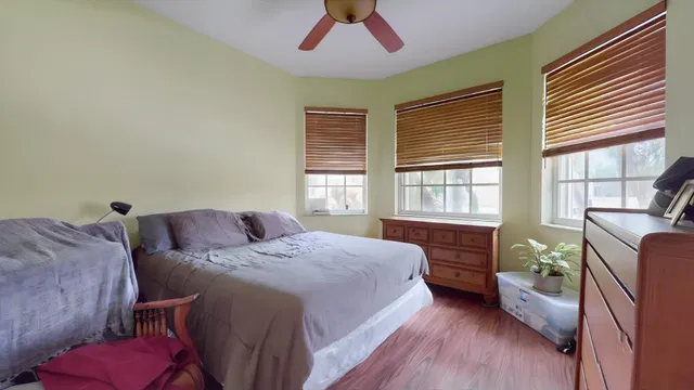  Residence photo 9