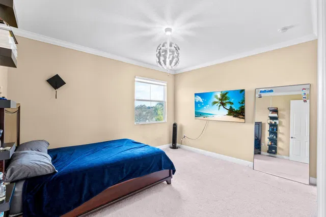 Residence photo 33
