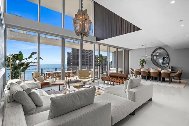 Aston Martin Residences 4602