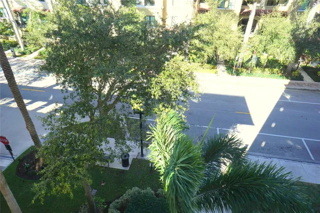 233 S Federal Boca Unit 401 photo 17