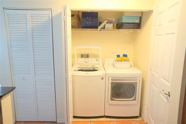 233 S Federal Boca Unit 401 photo 18