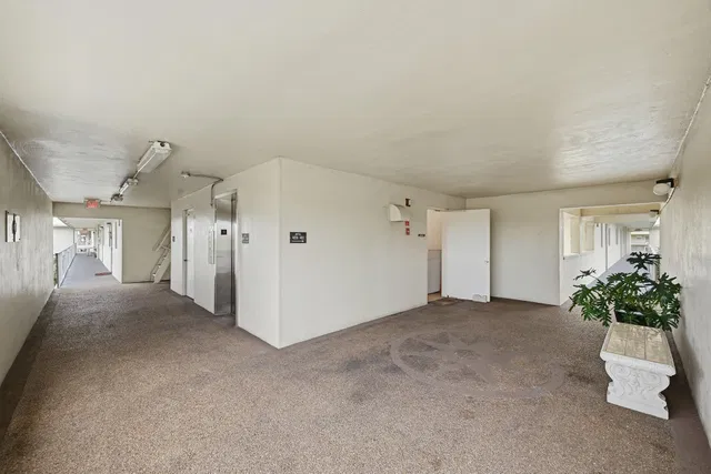 Unit 4090 photo 6