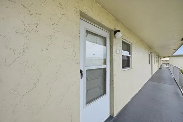 Unit 4090 photo 7