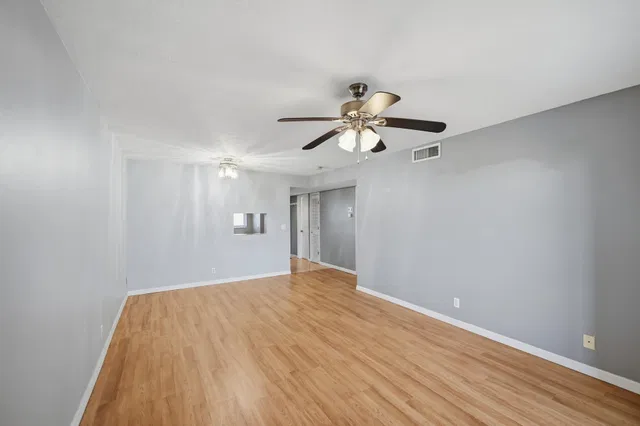 Unit 4090 photo 13