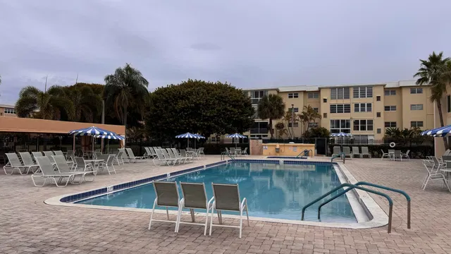 Unit 4090 photo 30